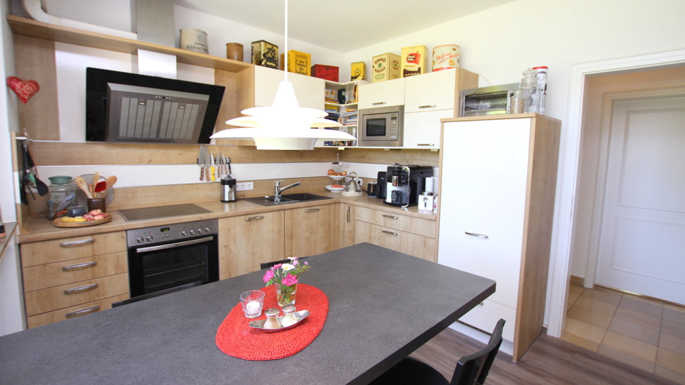 Charmantes Landhaus mit Nebengebäude und Parkgrundstück in idyllischer Wohnlage in Bad Zwischenahn