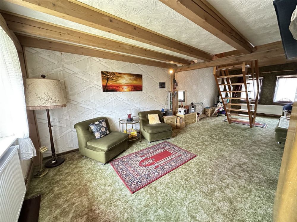 Historisches Einfamilienhaus mit schönem Grundstück