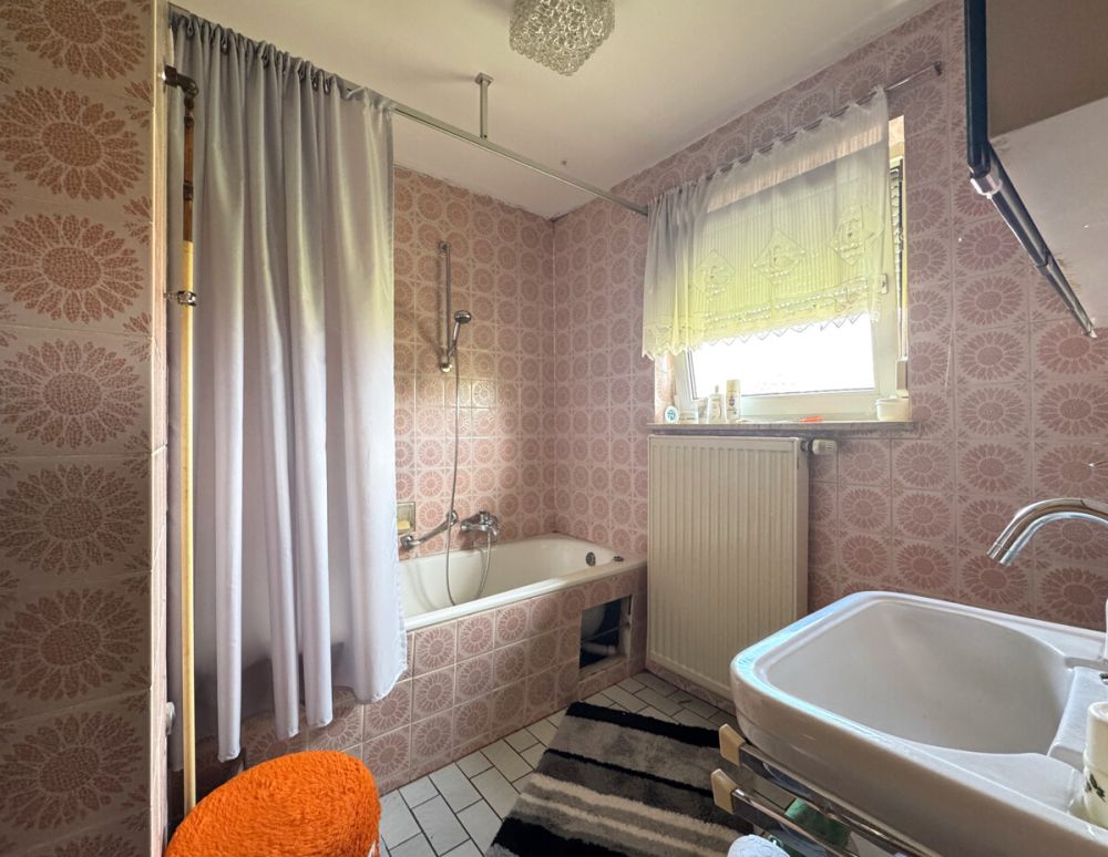 Badezimmer EG Haus rechts