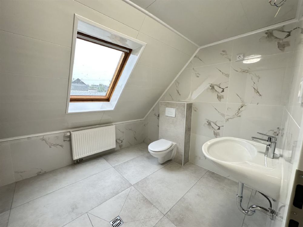 Vollständig Renovierte Doppelhaushälfte in Lingerhahn!