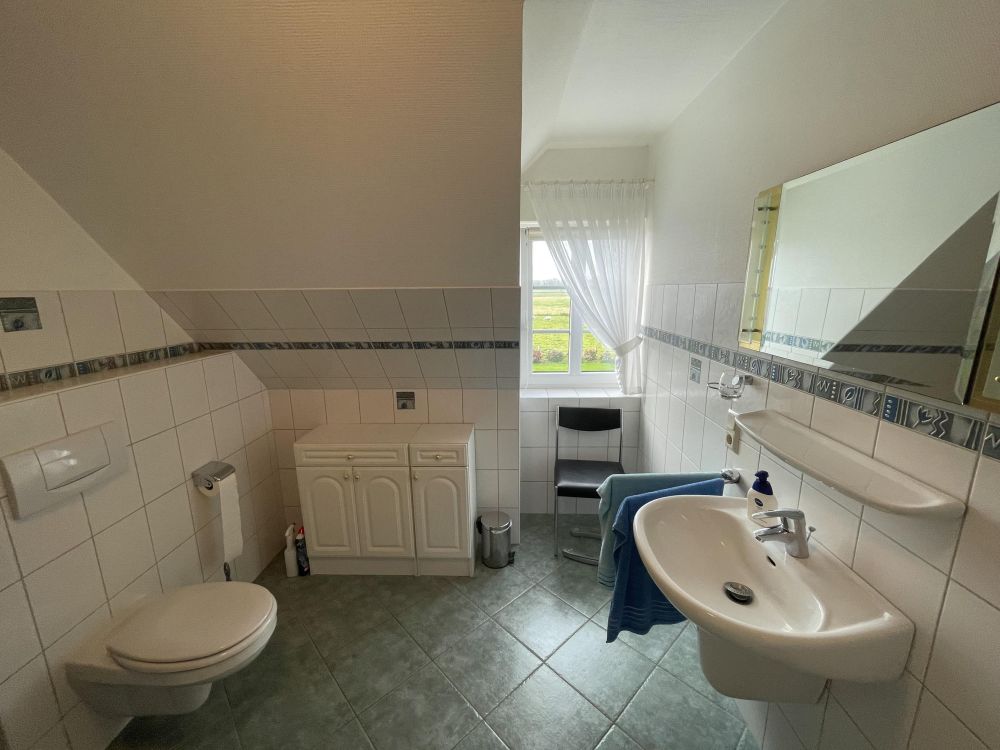 Badezimmer DG Ansicht 1