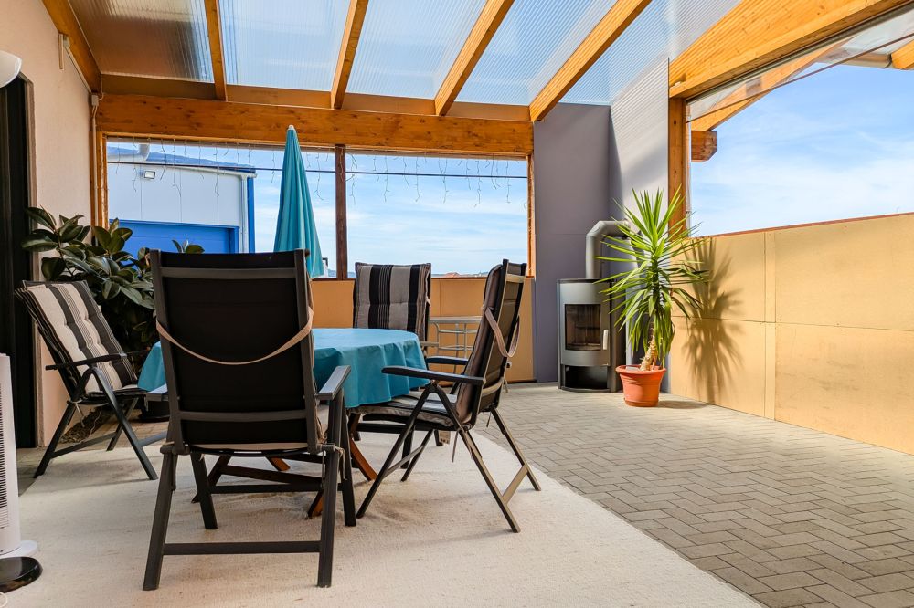 Neuwertiges Gewerbeobjekt – Büro-Gebäude, Lager- & Werk-Halle
in Erbach!