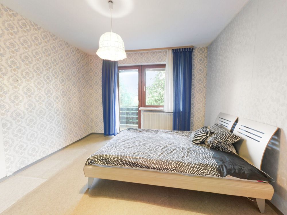 Ideal für die große Familie oder mehrere Generationen - Zweifamilienwohnhaus mit Nebengebäude in Windelsbach (16)