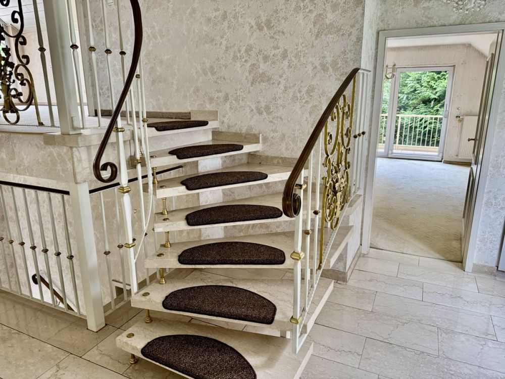 Einfamilienhaus in ruhiger und idyllischer Lage
- Ein Zuhause mit Herz in bester Lage von Rodgau -