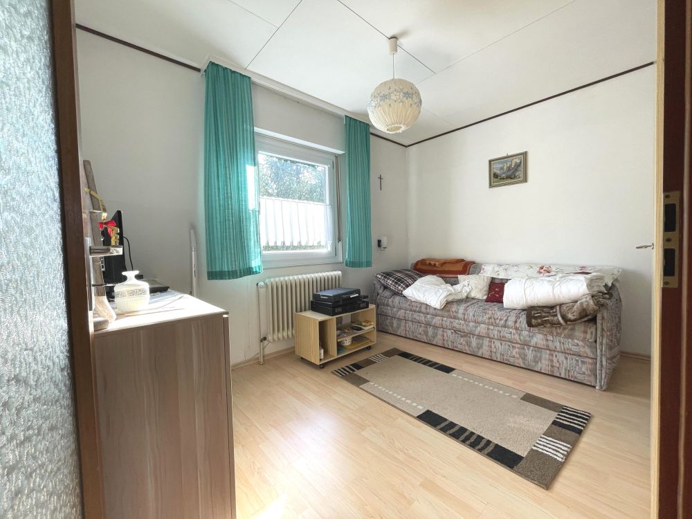 BUNGALOW-FERTIGHAUS AUF ÜBER 1.000 m²