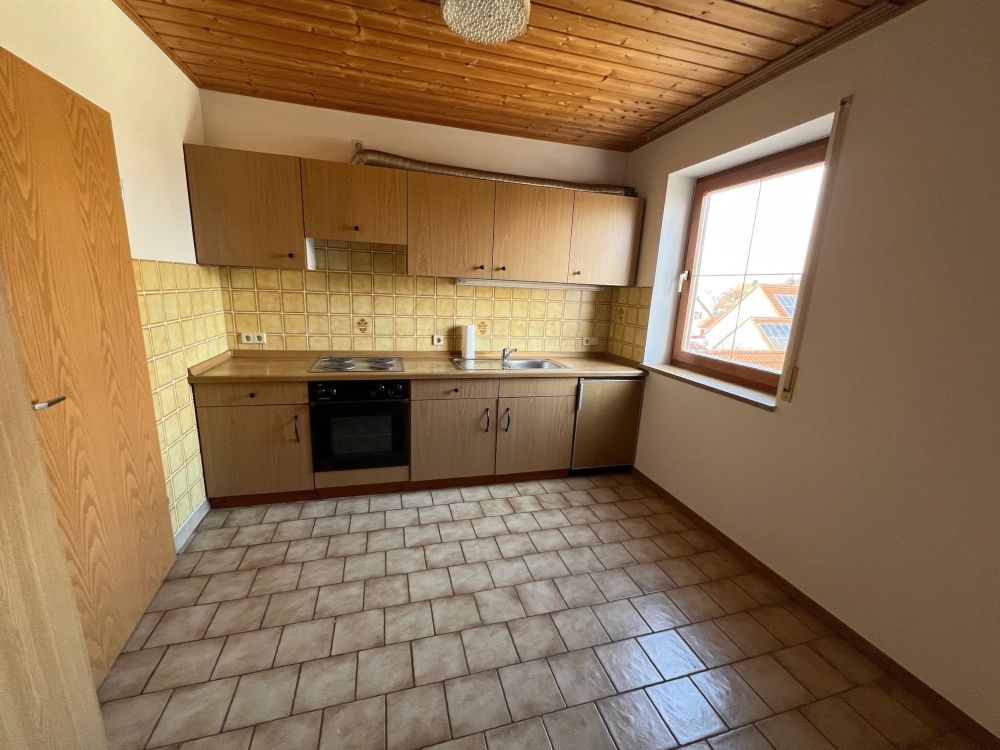 Geräumiges Reihenhaus mit viel Wohnfläche und solider Bausubstanz in Hallbergmoos