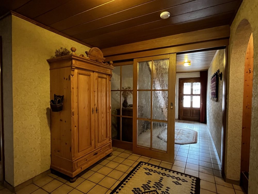 Großzügiges Wohnen in ländlichem Umfeld mit genügend Platz für die ganze Familie und deren Hobbys!