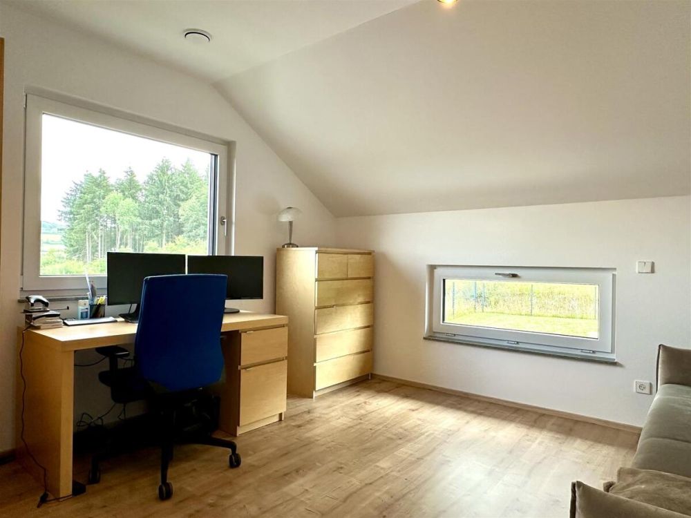 Schlafzimmer Kind 2 / Büro