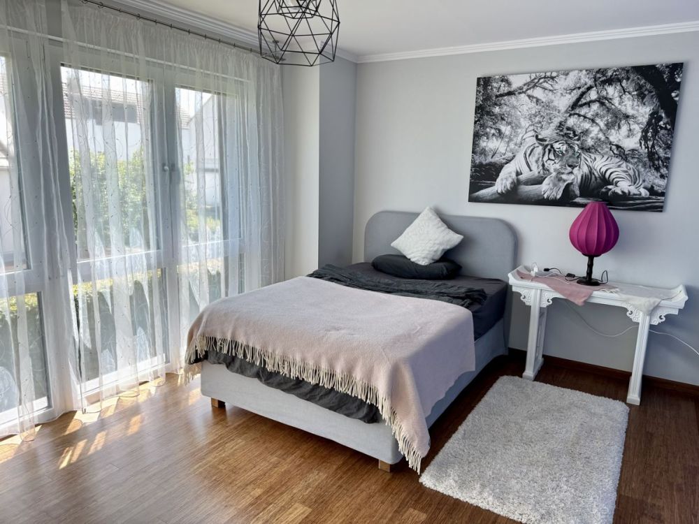 Exklusives Einfamilienhaus in erstklassiger Lage – 
stilvolles Wohnen auf höchstem Niveau