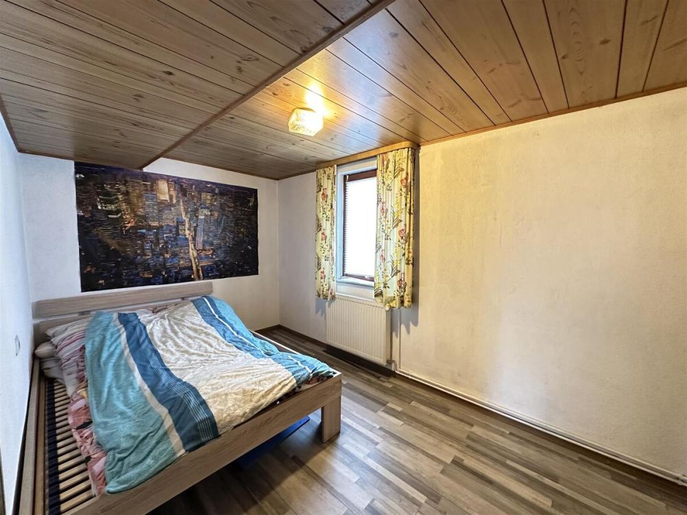 Schlafzimmer 2 OG