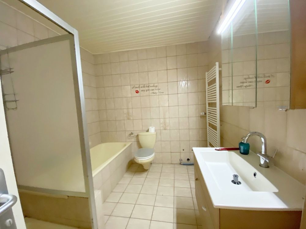 Bad Wohnung OG