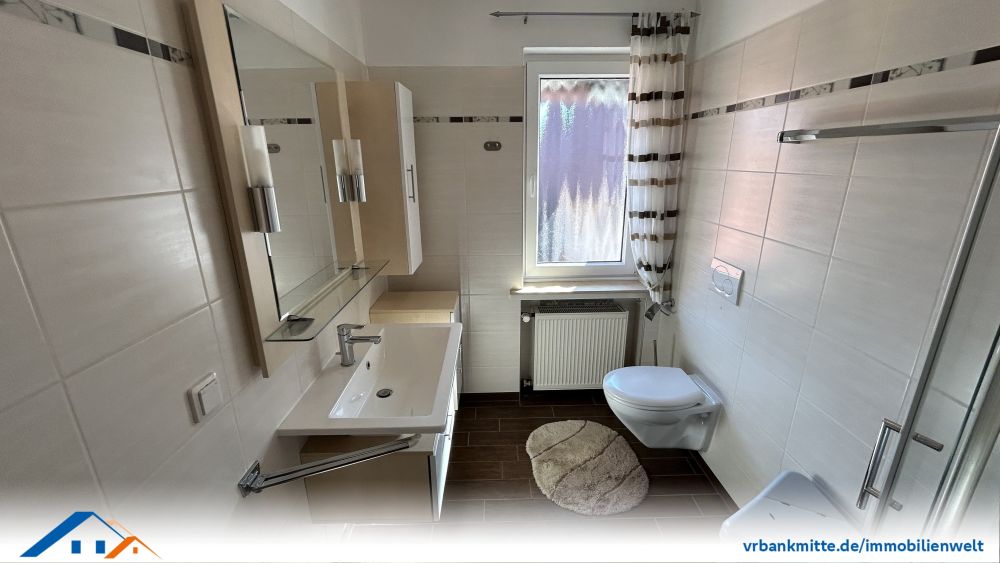 Charmantes Wohnhaus mit großzügigem Grundstück und vielseitiger Scheune