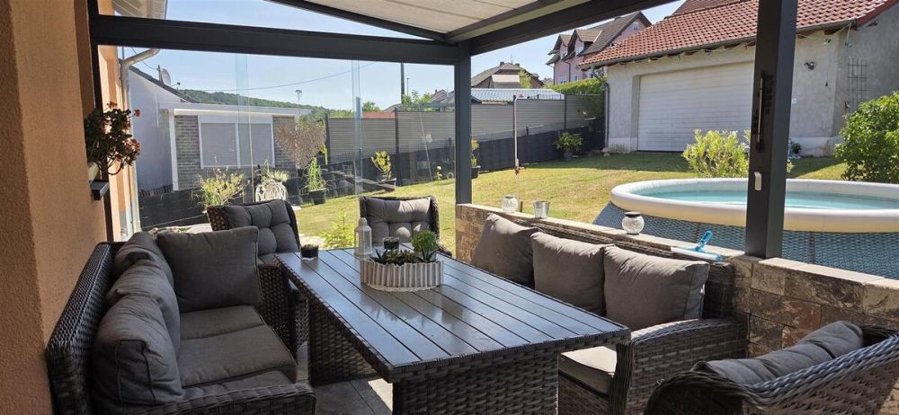 überdachte Terrasse