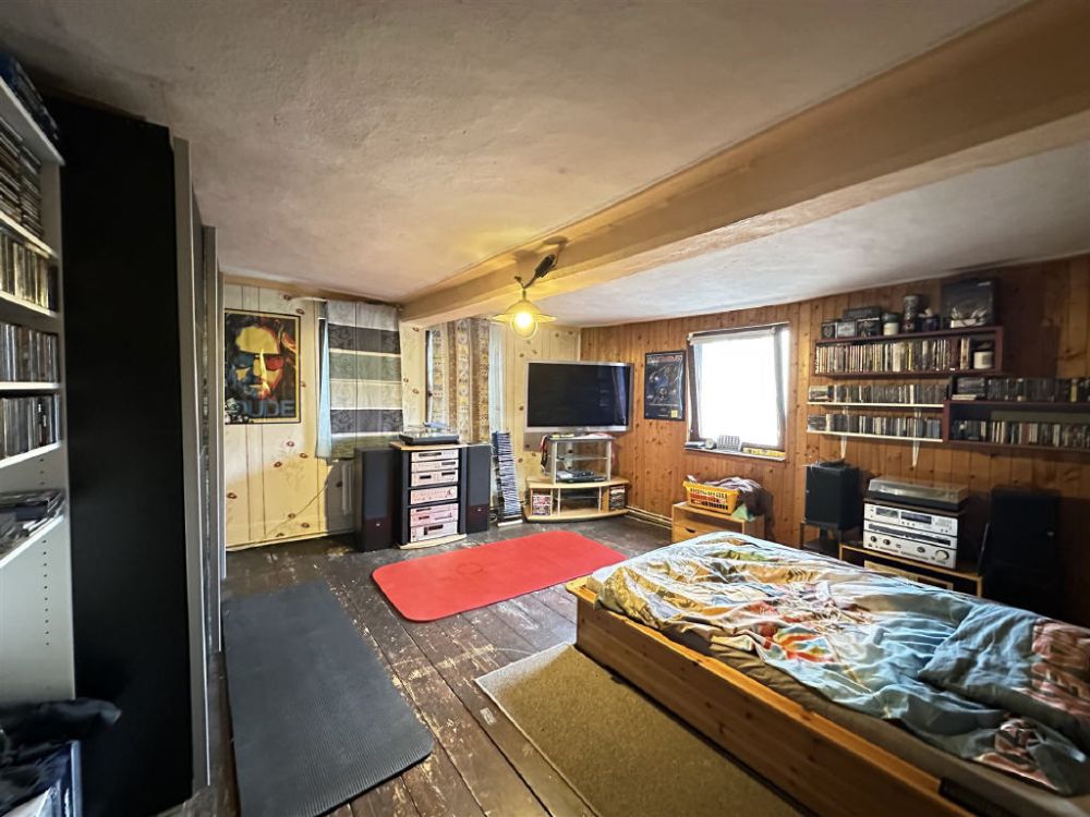 Einfamilienhaus mit Scheune und schönem Garten!