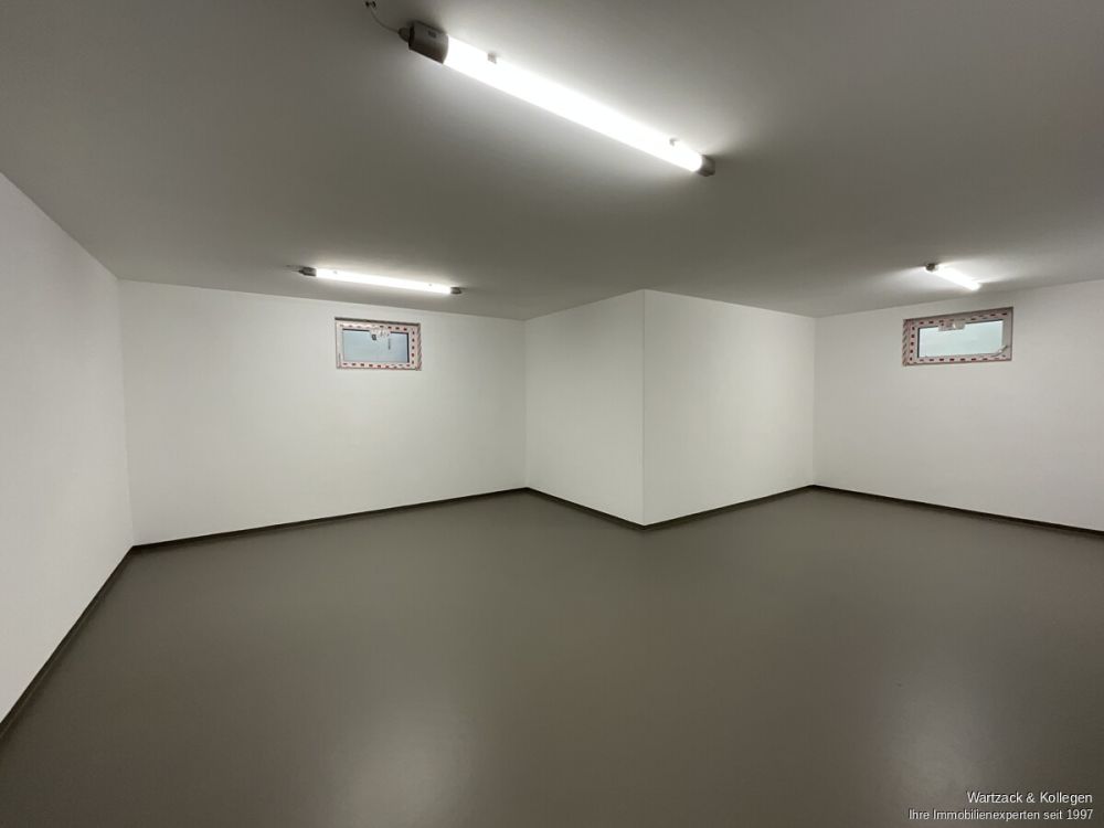 Neubau-Erstbezug: 
Wunderschöne, helle Dachterrassenwohnung 
in Schwabach-Penzendorf