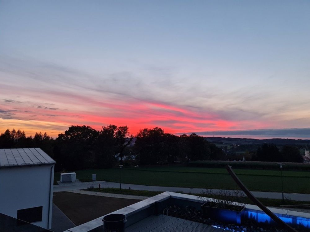 Ersparen Sie sich den Baustress! Neuwertiges modernes Zweifamilienhaus im Neubaugebiet in Waldthurn