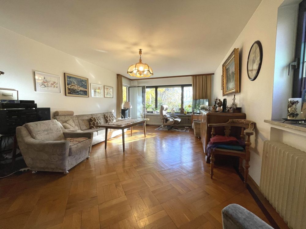 OG helles Wohnzimmer ...