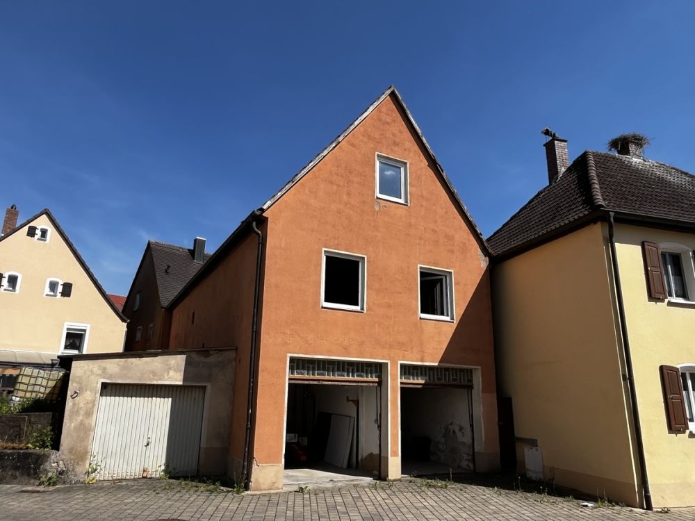 Wohnen in historischem Umfeld - mit etwas handwerklichem Geschick zum Eigenheim!