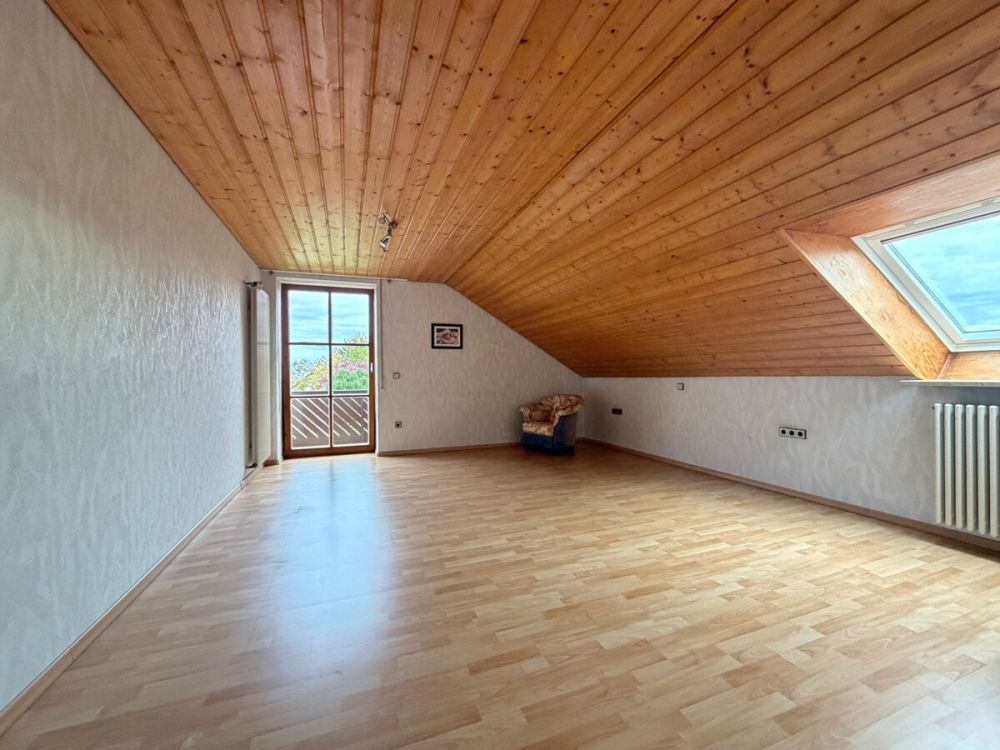 Naturidylle und Baukunst vereint: Stilvolles Wohnen in ruhiger Ortsrandlage