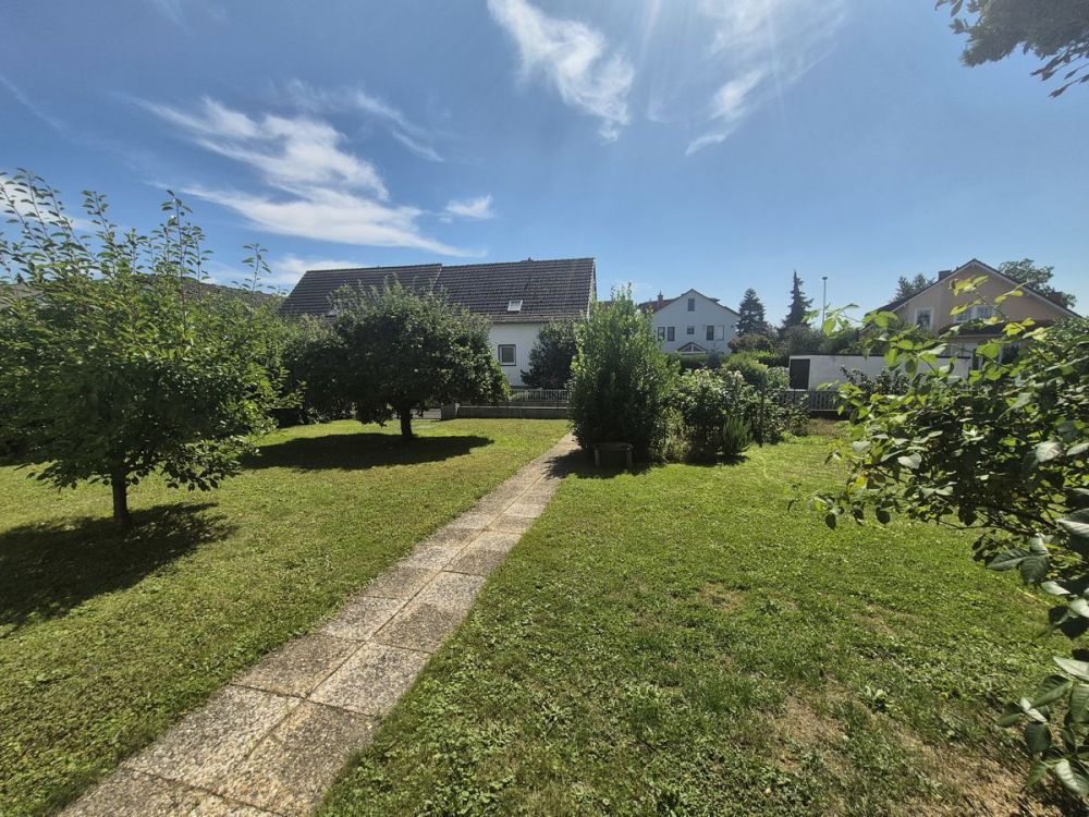 Großzügiges Einfamilienhaus in Toplage  – 1.219 m² Grundstück & viel Platz für Ihre Wohnträume