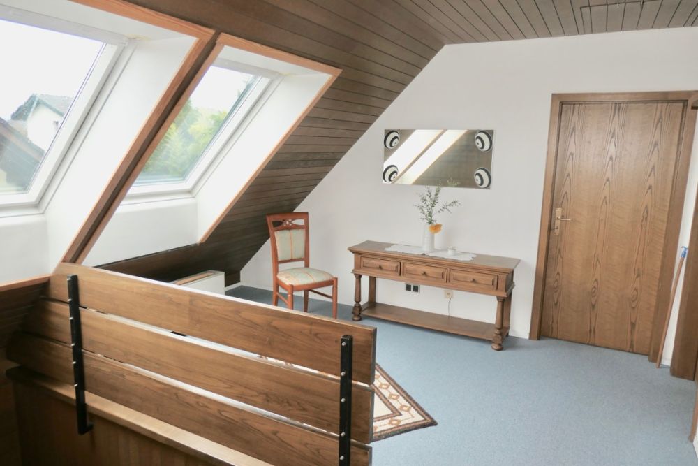 Charmantes Einfamilienhaus mit großem Garten
in ruhiger Lage von Babenhausen
- mit neuer Luftwärmepumpe -