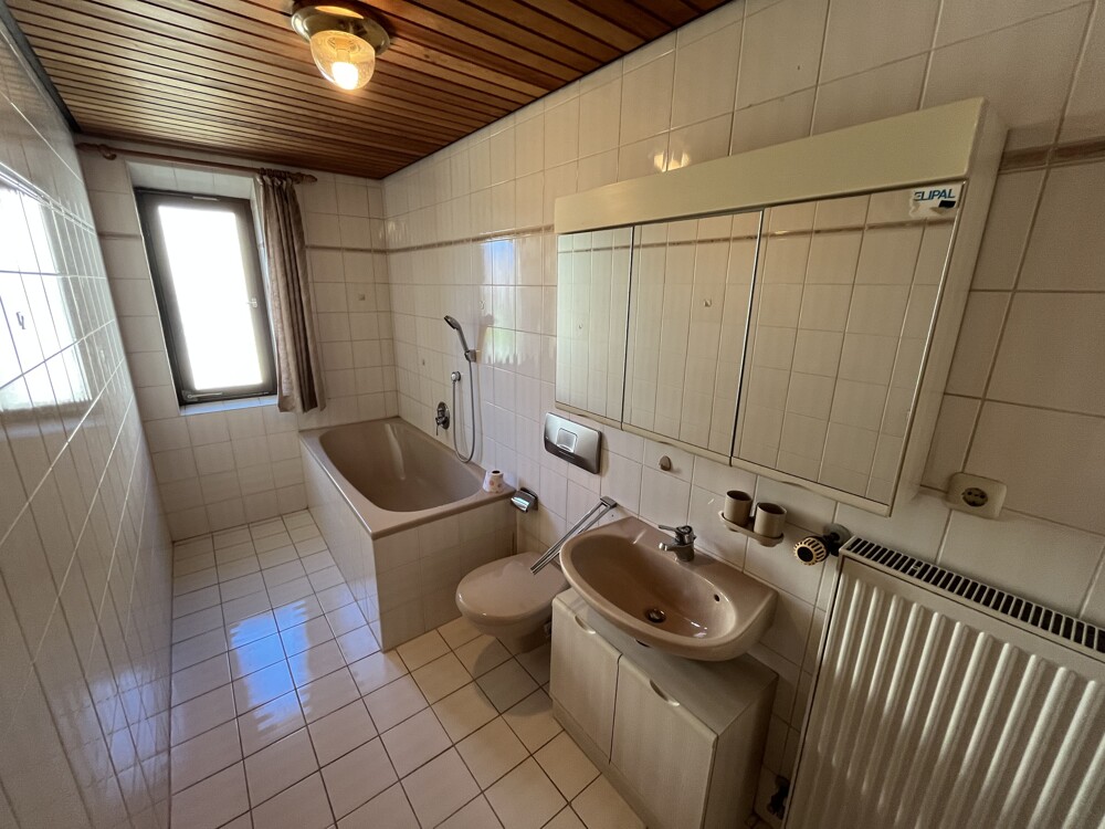 Charmantes Anwesen mit Scheune und Hofidylle in 97440 Ettleben