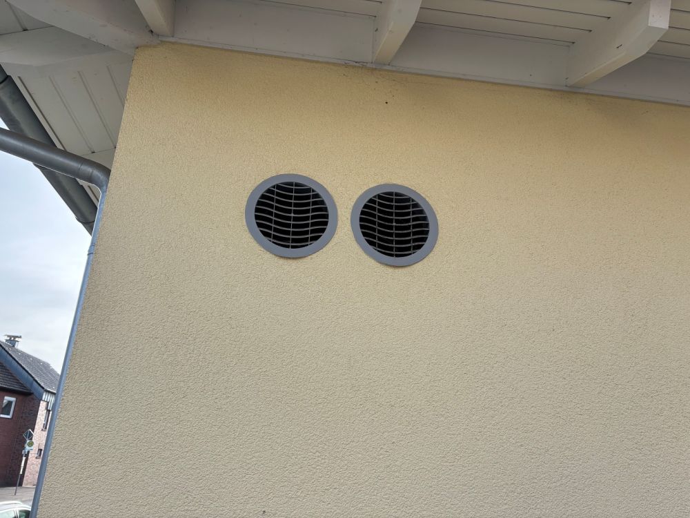 Ansaugstutzen Hauswand