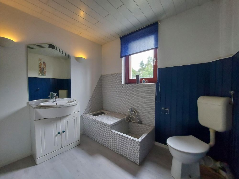 Ein Zuhause mit Potenzial – gemütliche Doppelhaushälfte mit Wintergarten, Carport und Gewächshaus