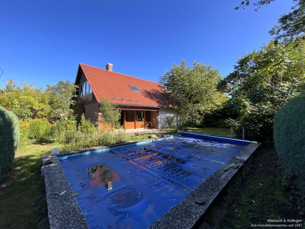 Der Aufwand lohnt sich 
- Einfamilienhaus mit Renovierungsbedarf 
auf traumhaftem Grundstück