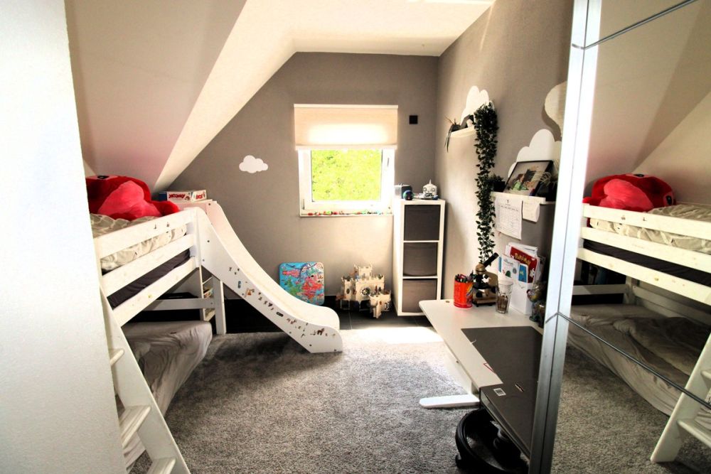 Ideal, um Wohnen und Arbeit zu verbinden: Top saniertes Wohn- und Geschäftshaus in Allersberg!