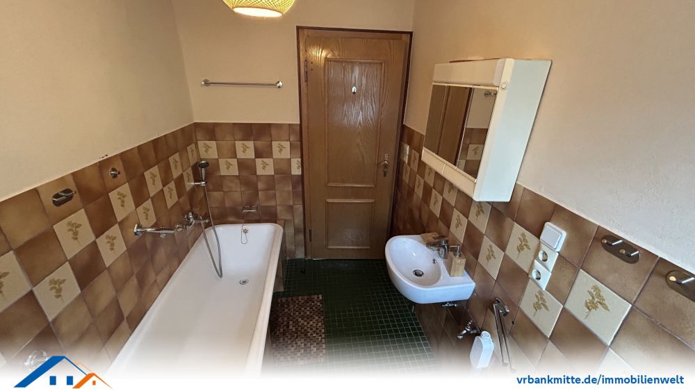 Gepflegtes Einfamilienhaus - auch als Mehrgenerationenhaus geeignet!