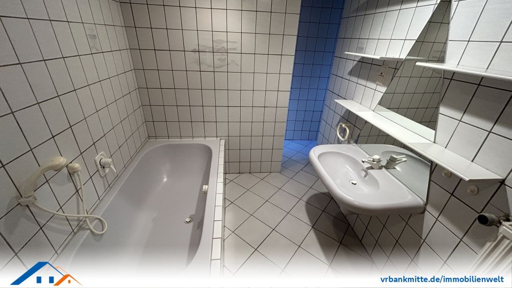 Charmante Doppelhaushälfte mit Potenzial – ruhiges Wohnen auf 3 Ebenen