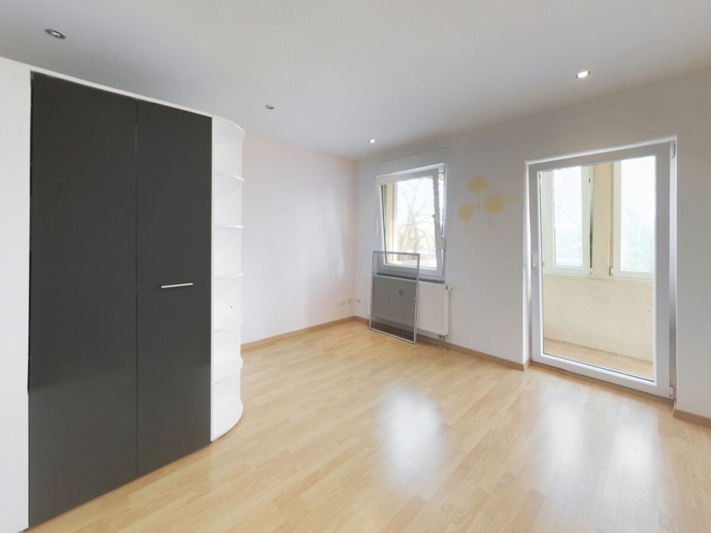 Großzügiges Wohnen für die Mehrgenerationenfamilie oder Kapitalanlage mit Wertsteigerungspotential - hier wird beides möglich! (18)