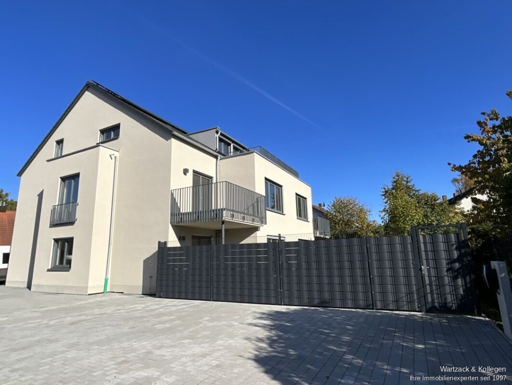 Neubau-Erstbezug: 
Wunderschöne, helle Dachterrassenwohnung 
in Schwabach-Penzendorf
