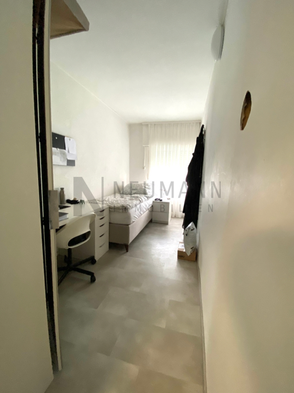 Mehrfamilienhaus mit Gewerbeeinheit (teilvermietet) und großem Garten