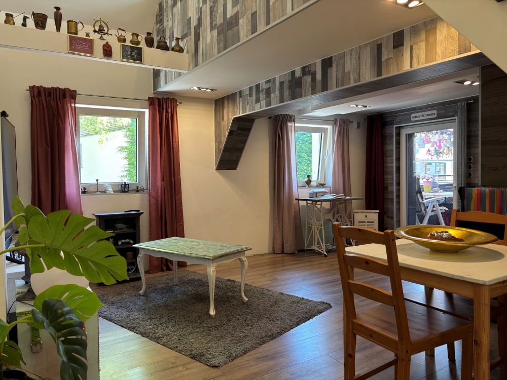 VIE-Dülken: Charmeoffensive! Bemerkenswert kuscheliges Haus 4 Schlafzimmer + Kamin + Wellness Lounge