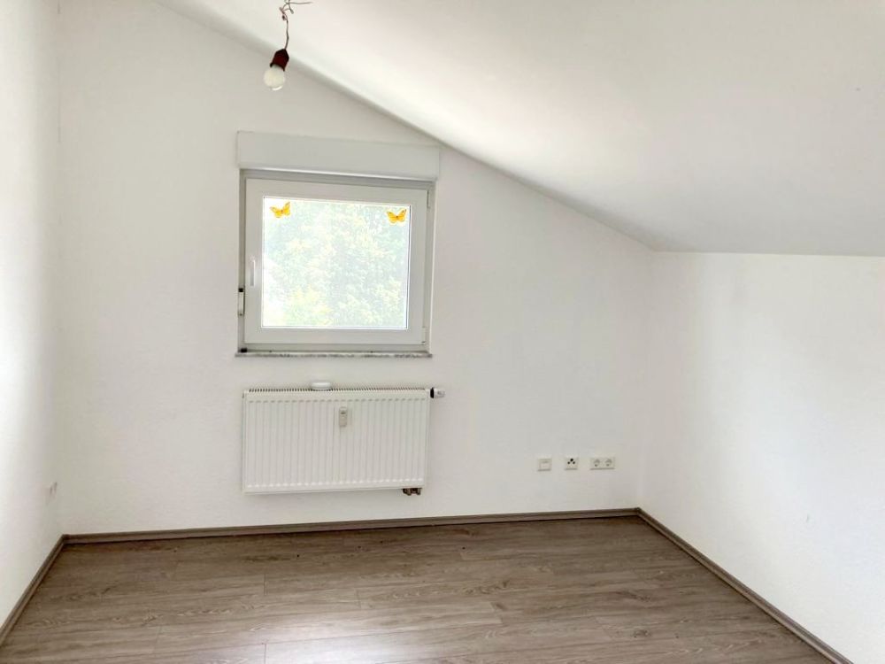 Zwei-/Dreifamilienhaus in Ortsrandlage von Kürten