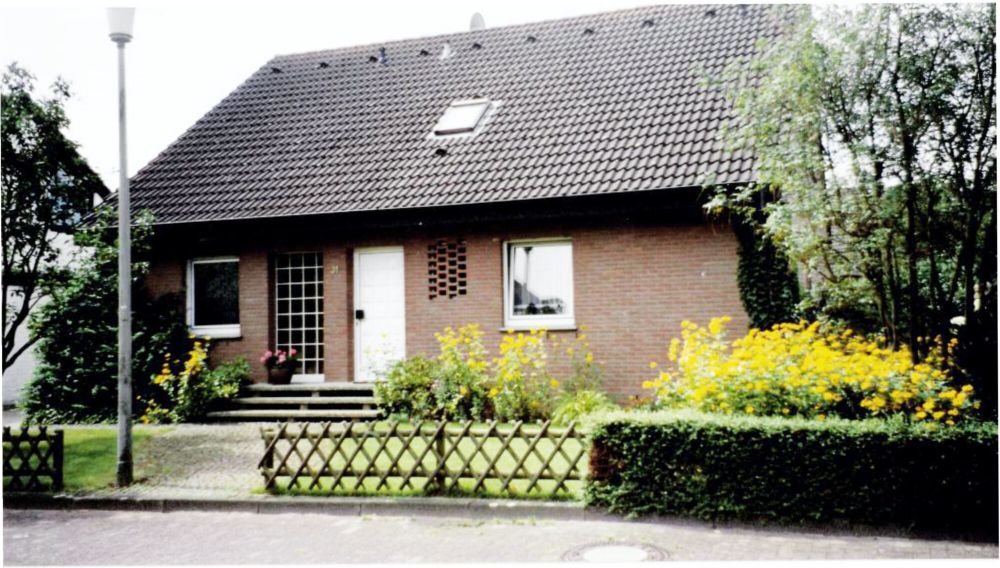 Foto früher_Straßenansicht - kein aktuelles Foto!