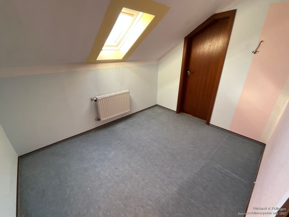 Familienschatz!
Ein- bis Zweifamilienhaus 
in Postbauer-Heng (Kemnath)