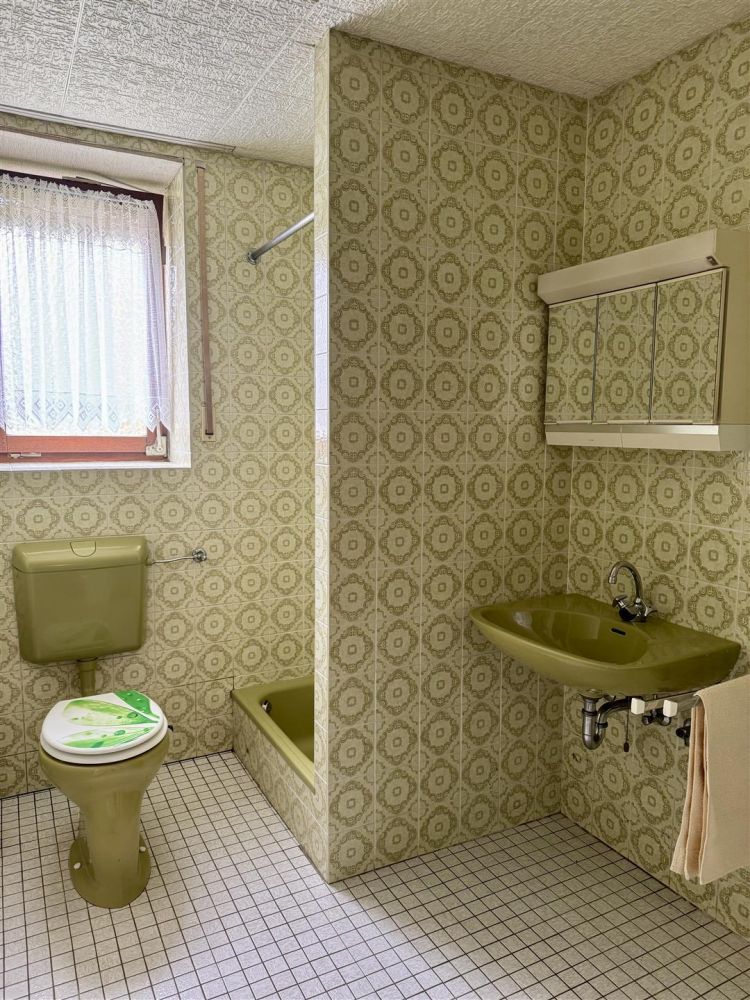 rechtes Haus - Duschbad EG