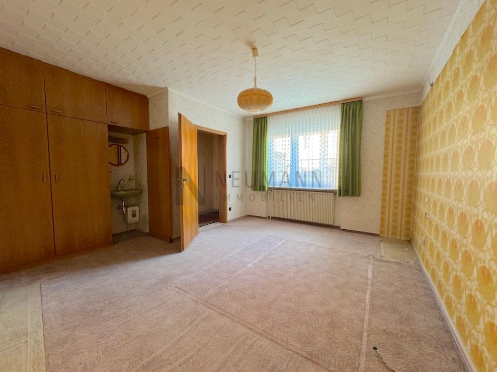 Großes Mehrfamilienhaus mit Garten in schöner Lage von Mörfelden