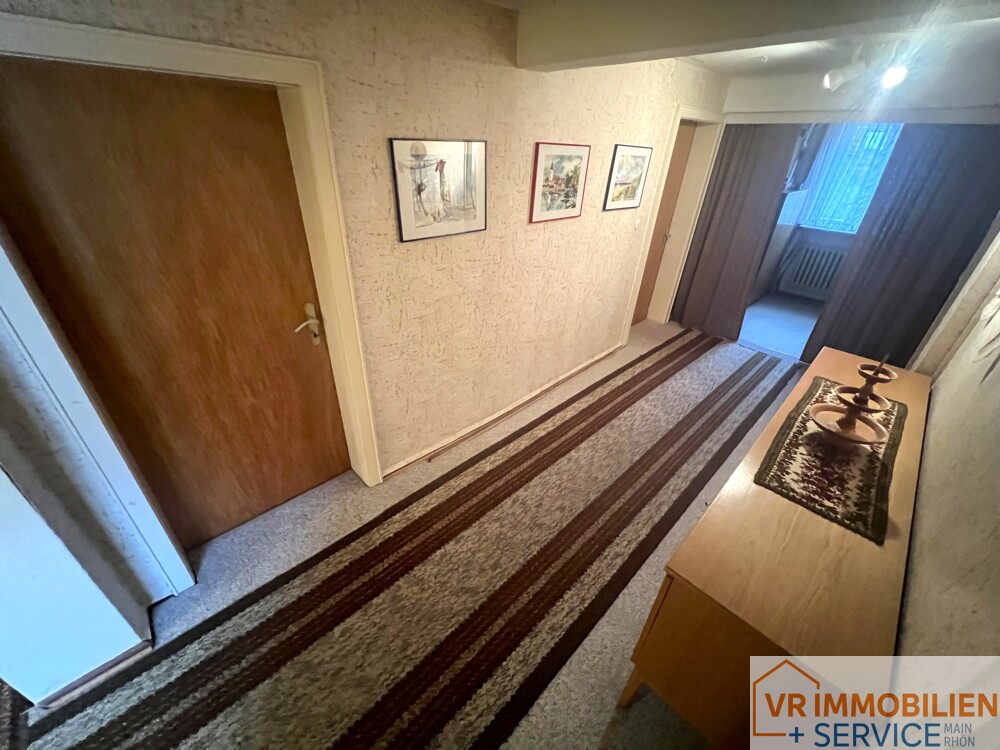 Haus mit Geschichte: Ehemaliger Dorfladen mit Wohnhaus und Nebengebäuden in 97645 Urspringen!