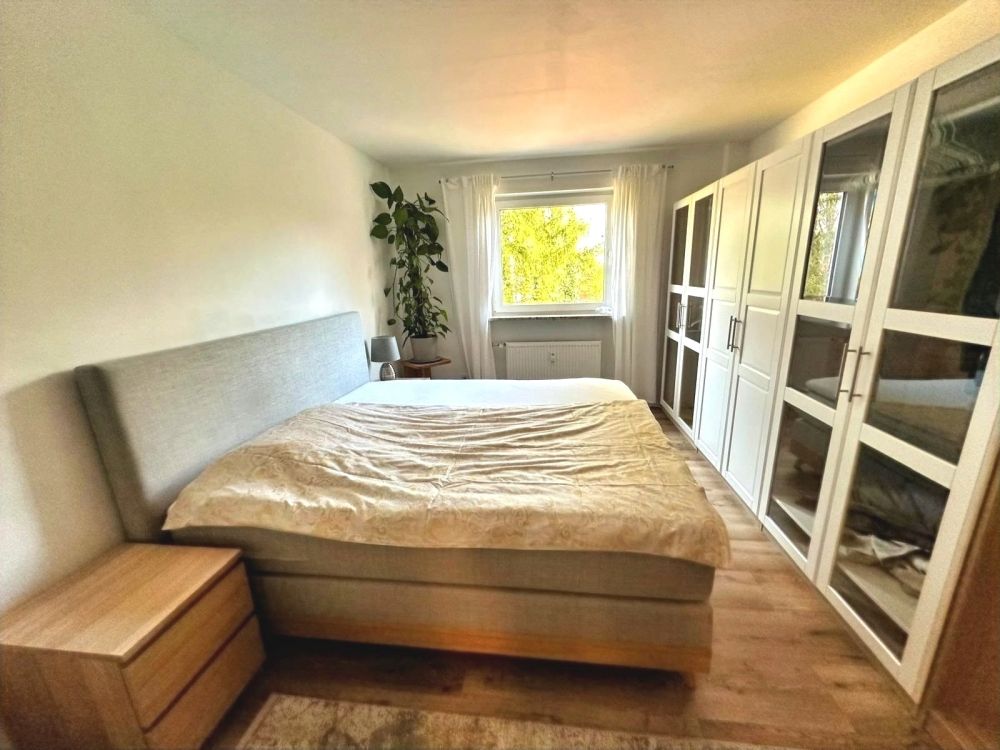 Große Dachgeschosswohnung in Ismaning