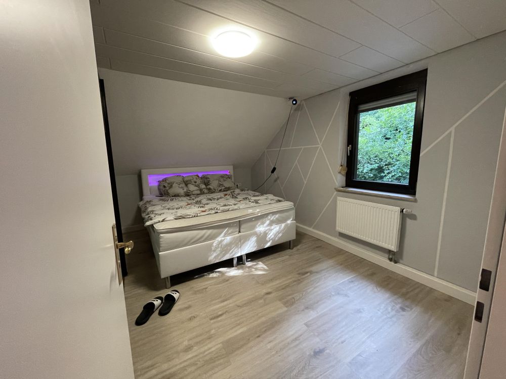 5-FAMILIEN-HAUS - VOLL VERMIETET