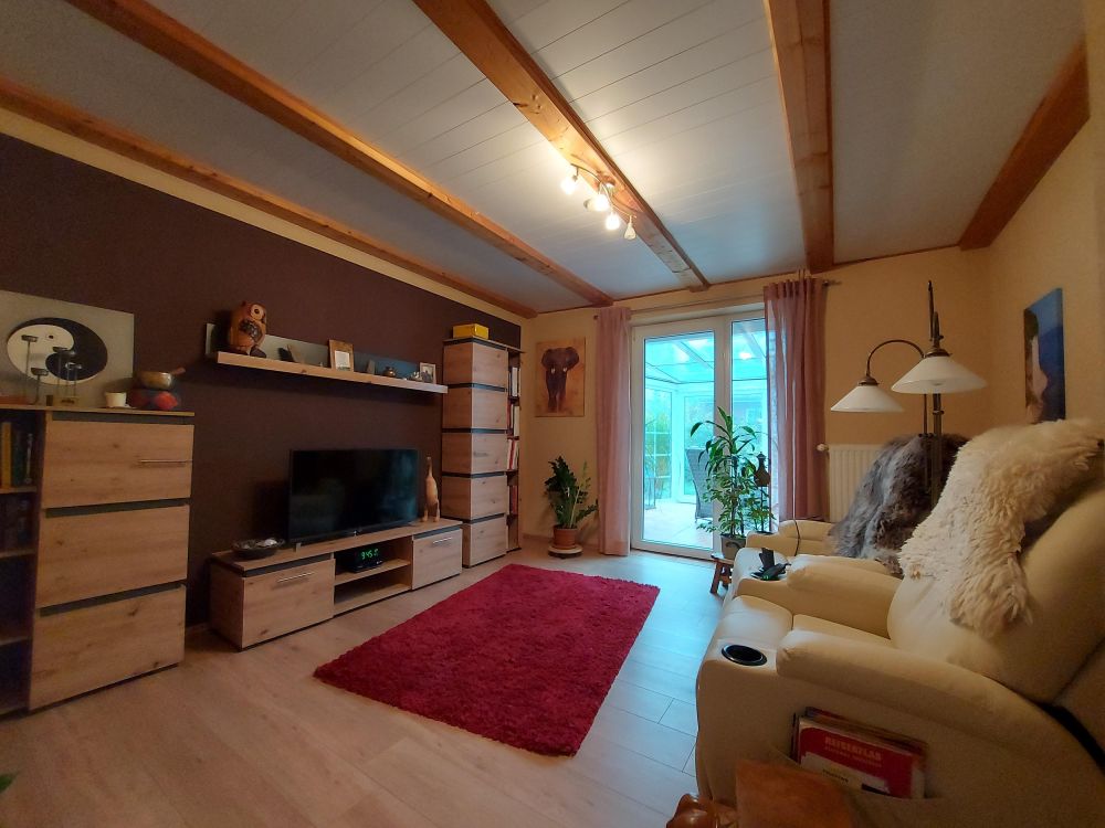 Sehr schönes Einfamilienhaus in der Nähe zum Nord-Ostsee-Kanal mit Wintergarten und Carport