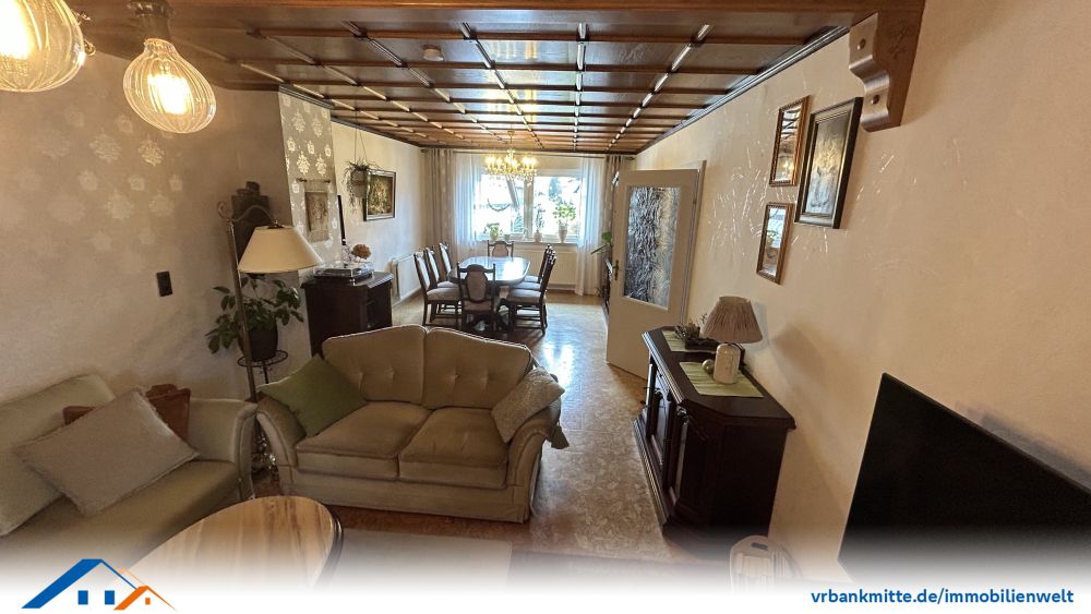 Gepflegtes Einfamilienhaus - auch als Mehrgenerationenhaus geeignet!