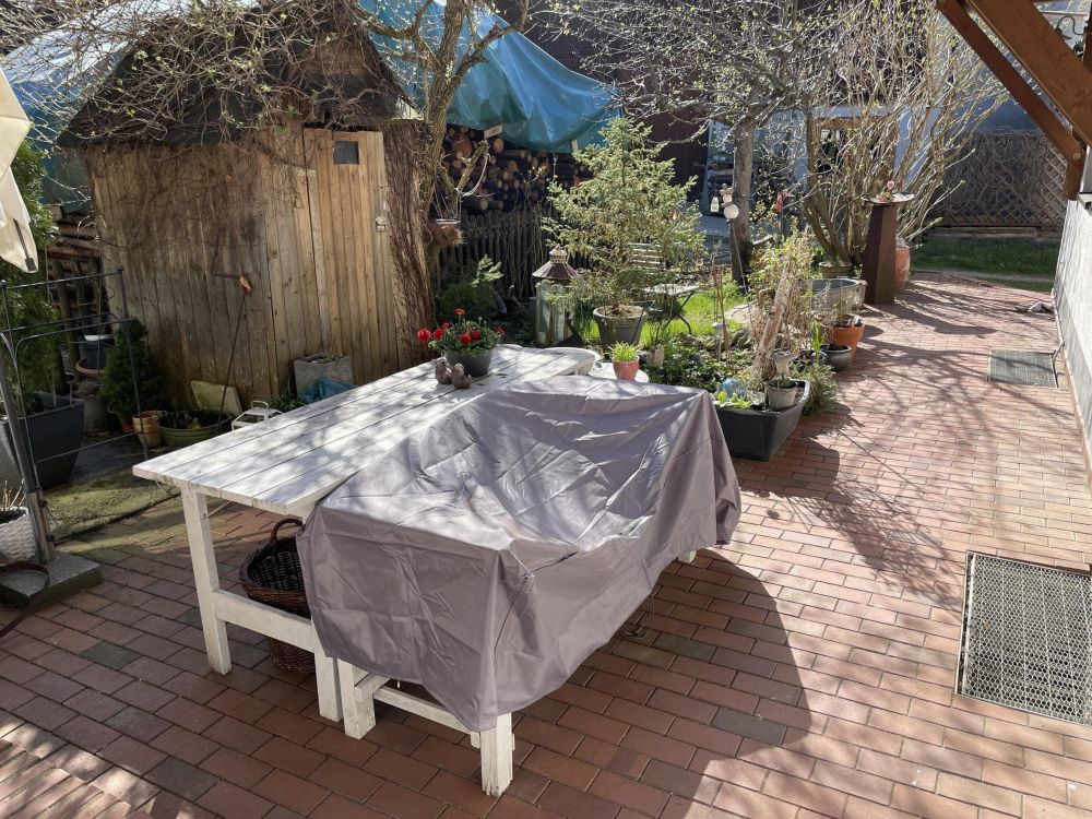 HISTORISCHE 4 ZIMMER-WOHNUNG IM ERDGESCHOSS