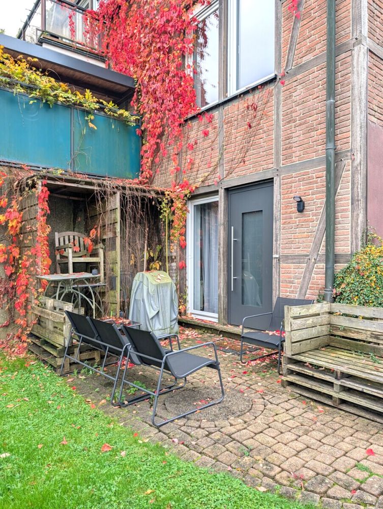 Beeindruckendes Landhaus mit Einliegerwohnung, Doppelgarage und tollem Ausblick auf Wipperfürth