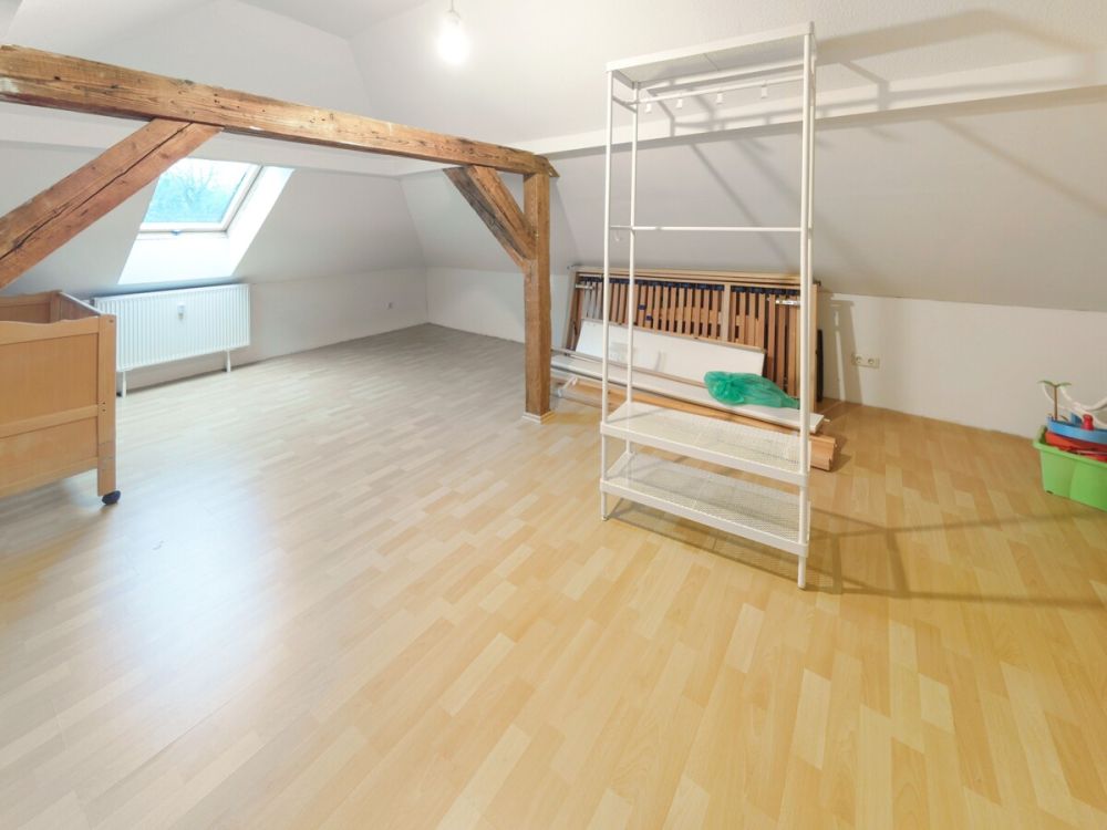 Großzügiges Wohnen für die Mehrgenerationenfamilie oder Kapitalanlage mit Wertsteigerungspotential - hier wird beides möglich! (19)