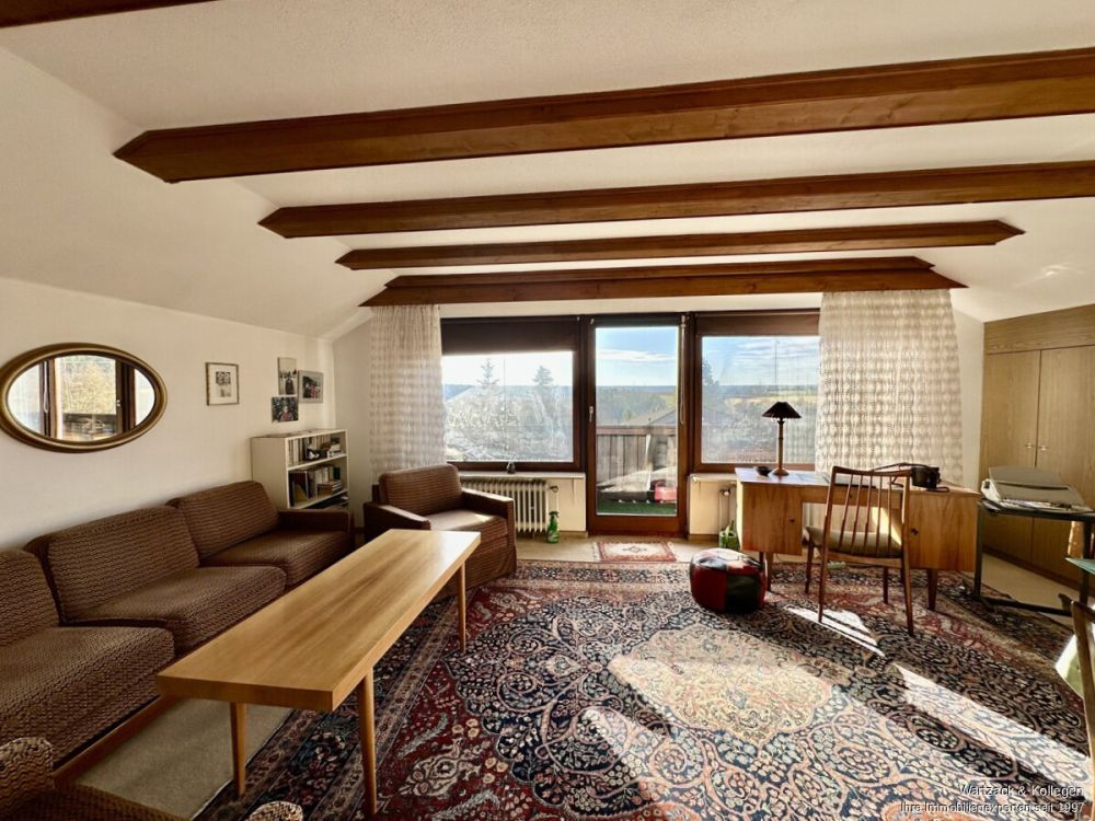 Wohn-/ Arbeitszimmer im DG